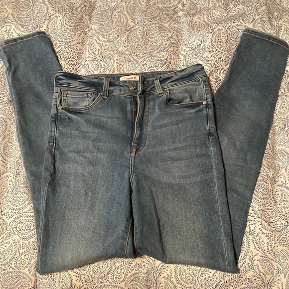 Forever 21 high waisted blue jeans - Picture 1 of 3